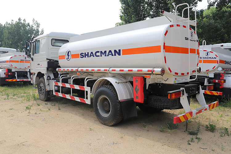SHACMAN F3000 4×2 Fuel Tanker Truck